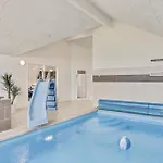 Seven-bedroom In Tatil Evi
