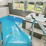 Seven-bedroom In