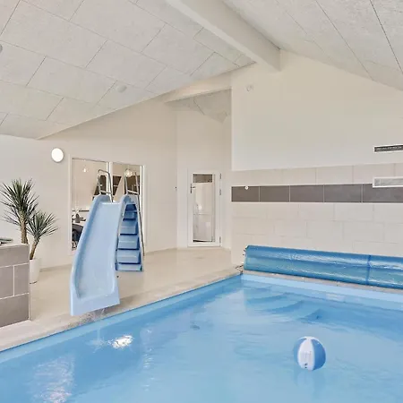Seven-bedroom In Дом отдыха
